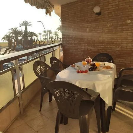Pineda De Salou Cerca Del Mar Apartment *